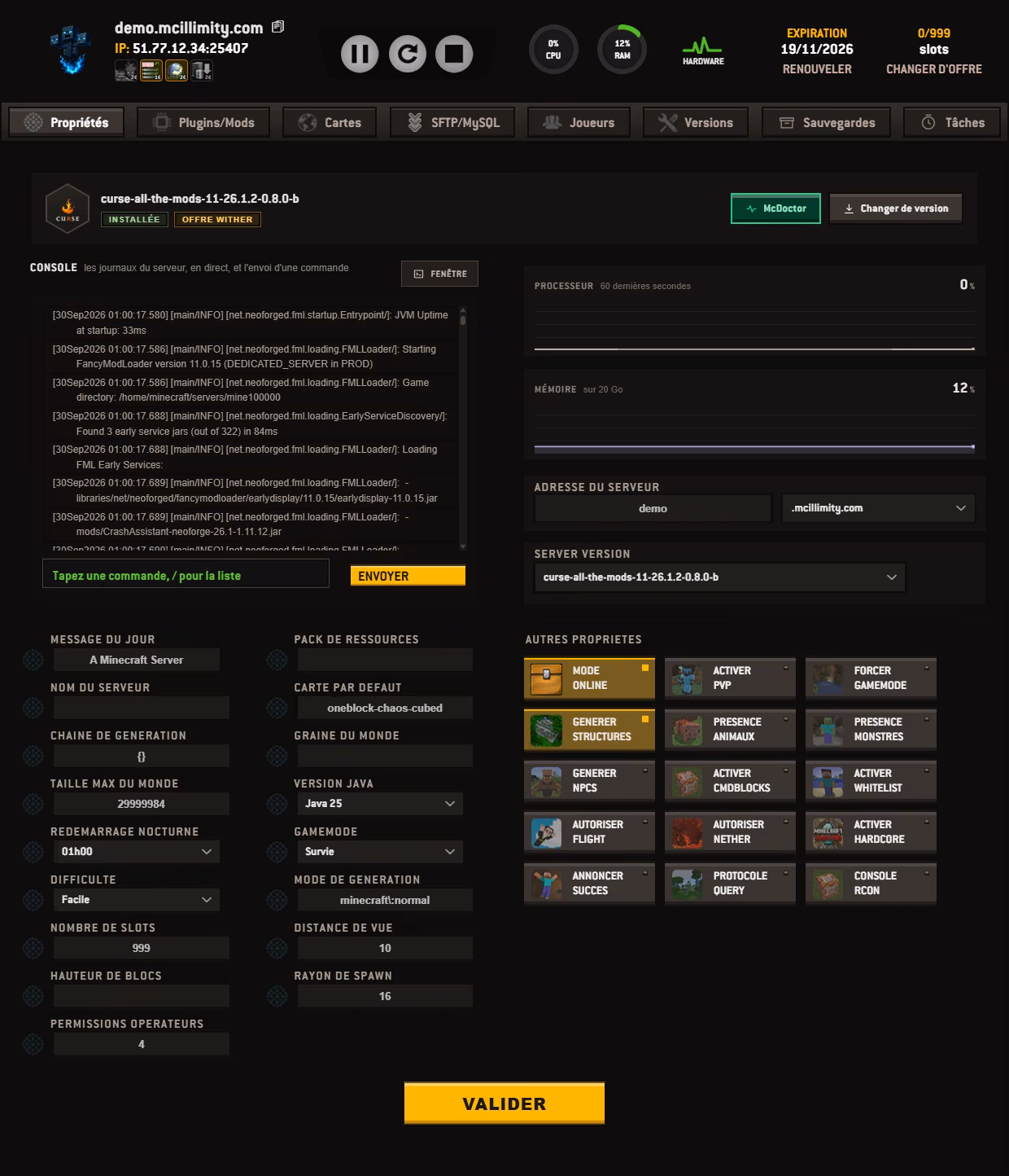 Der Tab Eigenschaften im Panel von Minecraft illimity: die Serverleiste mit Adresse und Anzeigen, die Leiste mit den acht Tabs, die Live-Konsole mit den laufenden Logs und die Spieleinstellungen.